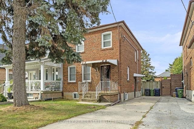 30 Yarrow Rd, House semidetached with 3 bedrooms, 1 bathrooms and 3 parking in Toronto ON | Image 12