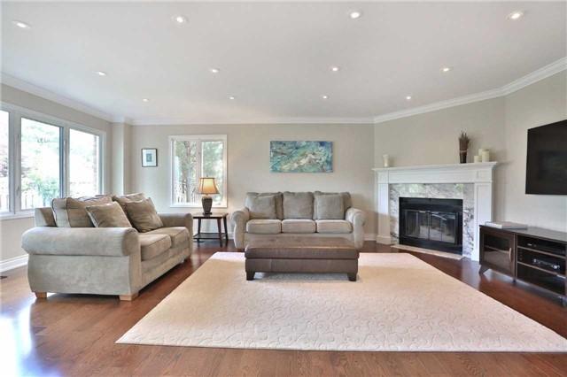 1324 Saddler Circ, House detached with 4 bedrooms, 3 bathrooms and 2 parking in Oakville ON | Image 14