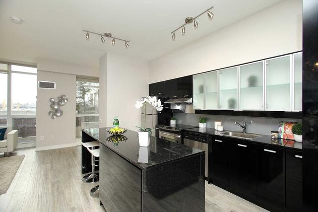 th6 - 33 Singer Crt, Townhouse with 2 bedrooms, 3 bathrooms and 1 parking in Toronto ON | Image 34