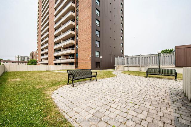 1703 - 15 Torrance Rd, Condo with 2 bedrooms, 2 bathrooms and 1 parking in Toronto ON | Image 31