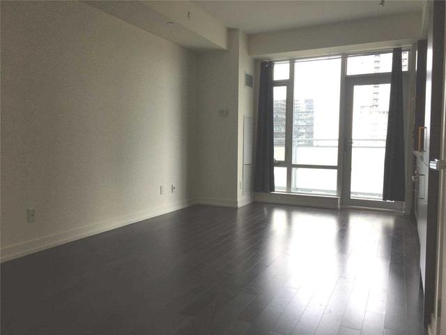 2203 - 21 Widmer St, Condo with 0 bedrooms, 1 bathrooms and 0 parking in Toronto ON | Image 6