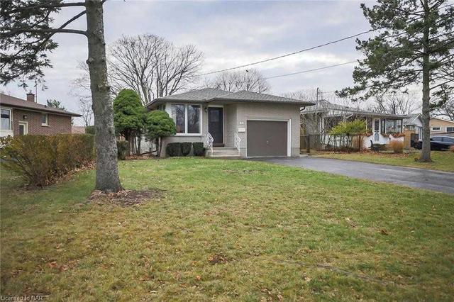 60 Pearce Ave, House detached with 3 bedrooms, 1 bathrooms and 2 parking in St. Catharines ON | Image 1