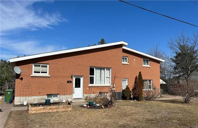 22 Hoffman Street, Home with 7 bedrooms, 3 bathrooms and 4 parking in Petawawa ON | Image 1