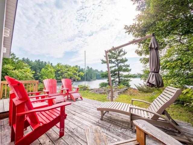15574 Georgian Bay Shore, House detached with 4 bedrooms, 2 bathrooms and 0 parking in Georgian Bay ON | Image 3