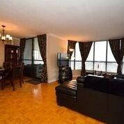2305 - 1333 Bloor St, Condo with 2 bedrooms, 1 bathrooms and 1 parking in Mississauga ON | Image 3