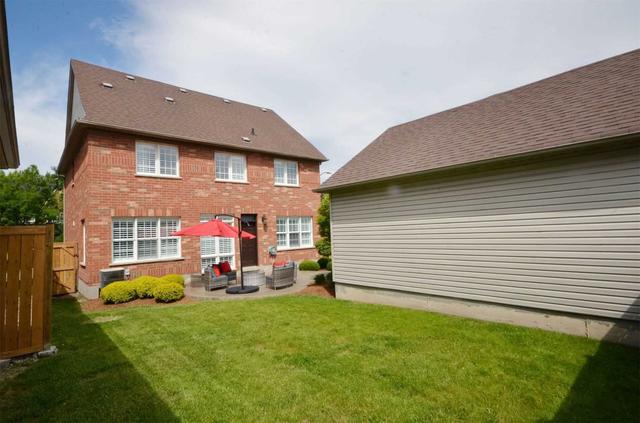1701 Fengate Dr, House detached with 4 bedrooms, 3 bathrooms and 4 parking in Mississauga ON | Image 32