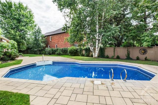 1 Weymouth Court, House detached with 4 bedrooms, 4 bathrooms and 6 parking in Ottawa ON | Image 28