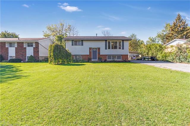 122 Amherst Drive, House detached with 3 bedrooms, 1 bathrooms and 6 parking in Loyalist ON | Image 2