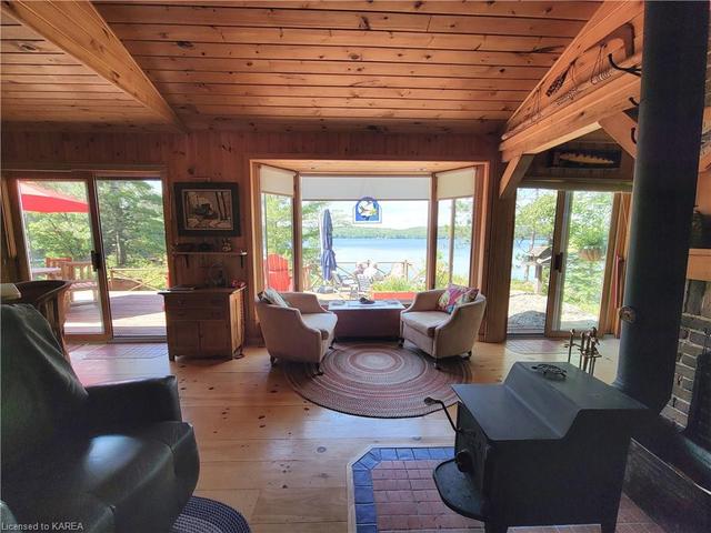 890 Mazinaw Lake, House detached with 2 bedrooms, 1 bathrooms and null parking in North Frontenac ON | Image 12