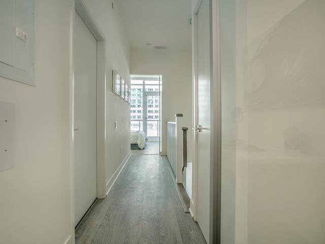 Th 12 - 30 Roehampton Ave, Condo with 1 bedrooms, 2 bathrooms and 1 parking in Toronto ON | Image 15