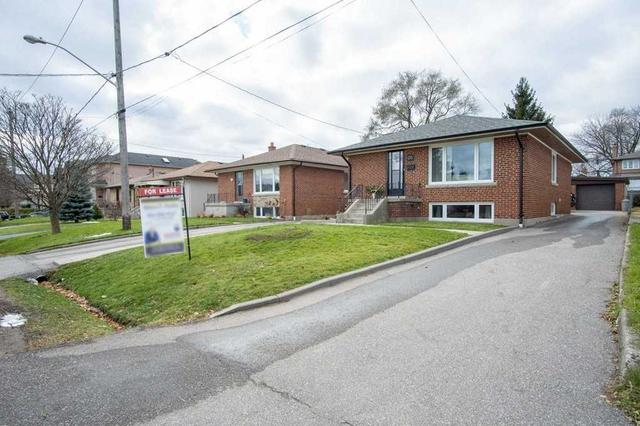 lower - 20 Winslow St, House detached with 2 bedrooms, 1 bathrooms and 1 parking in Toronto ON | Image 1