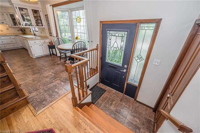 46 Lyon Ave, House detached with 3 bedrooms, 3 bathrooms and 4 parking in Guelph ON | Image 34