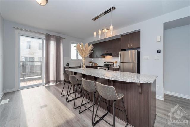 203 Makadewa Private, Townhouse with 3 bedrooms, 3 bathrooms and 1 parking in Ottawa ON | Image 9