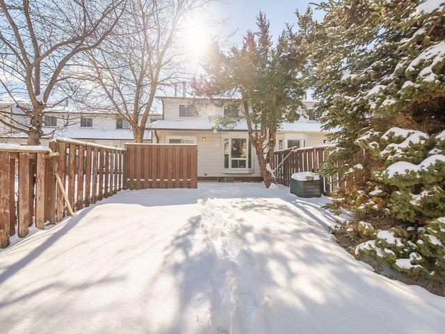 12 Sadlee Cove Cres, House attached with 3 bedrooms, 2 bathrooms and 3 parking in Toronto ON | Image 30