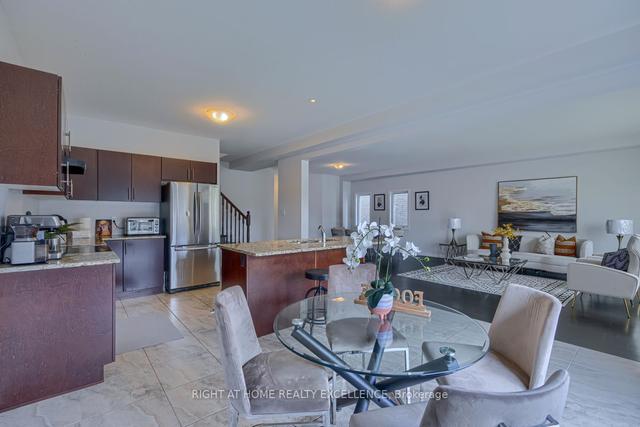 43 Newcastle Crt, House detached with 4 bedrooms, 3 bathrooms and 4 parking in Kitchener ON | Image 5