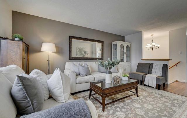 15 Medley Lane, Condo with 2 bedrooms, 2 bathrooms and 2 parking in Ajax ON | Image 2