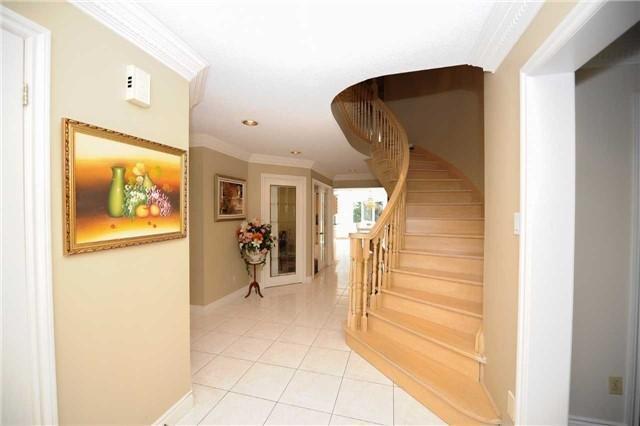 57a Hopperton Dr, House detached with 5 bedrooms, 5 bathrooms and 6 parking in Toronto ON | Image 2