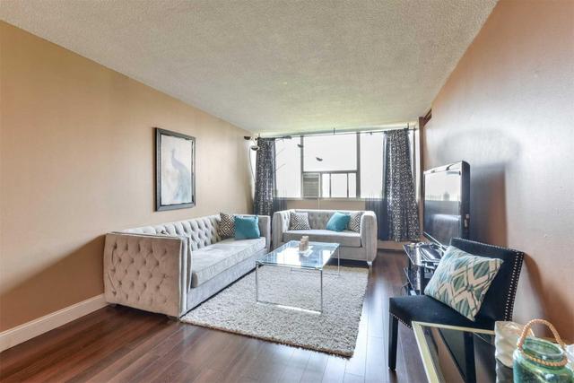 526 - 2121 Roche Crt, Condo with 2 bedrooms, 1 bathrooms and 1 parking in Mississauga ON | Image 7