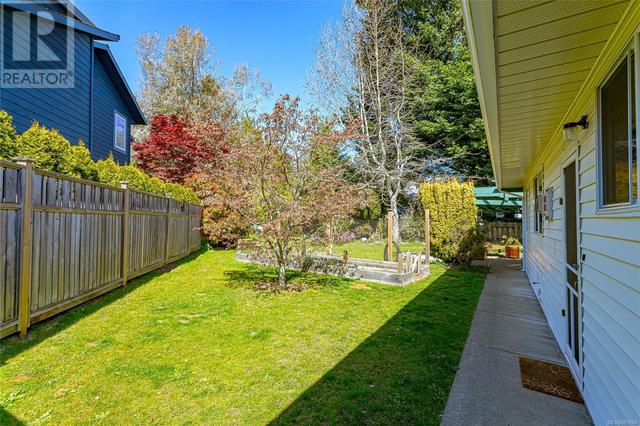 4918 Alamida Cres, House detached with 3 bedrooms, 2 bathrooms and 4 parking in Saanich BC | Image 41