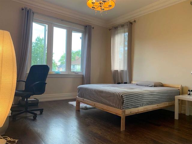 2d room - 221 Elmwood Ave Ave, House detached with 1 bedrooms, 1 bathrooms and 1 parking in Toronto ON | Image 4