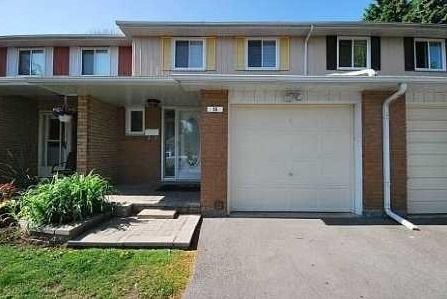 16 Carisbrooke Crt, Townhouse with 3 bedrooms, 3 bathrooms and 2 parking in Brampton ON | Image 1