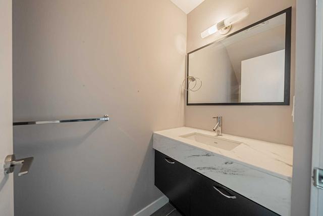 lph16 - 21 Nelson St, Condo with 1 bedrooms, 2 bathrooms and 2 parking in Toronto ON | Image 9