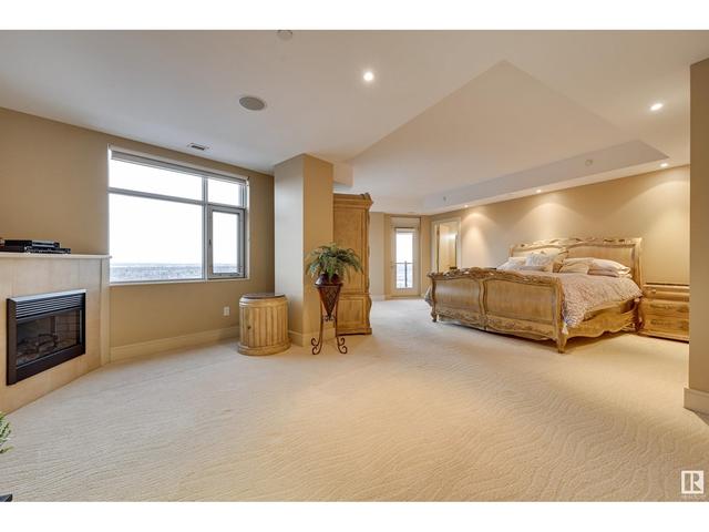 1900 - 10035 Saskatchewan Dr Nw, Condo with 3 bedrooms, 4 bathrooms and 5 parking in Edmonton AB | Image 37
