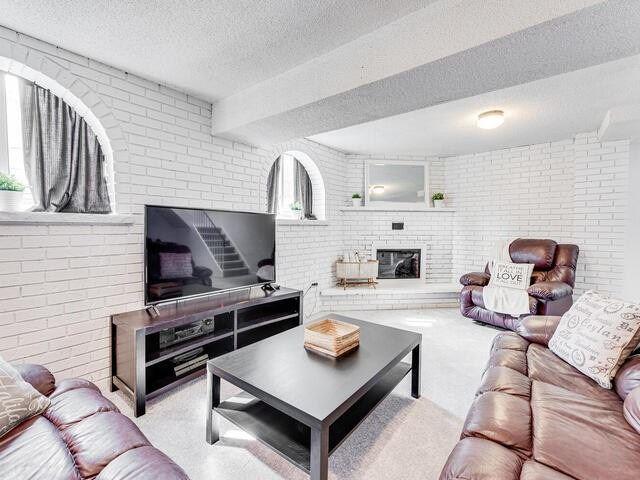 33 Lucas Lane, Condo with 2 bedrooms, 2 bathrooms and 2 parking in Ajax ON | Image 19