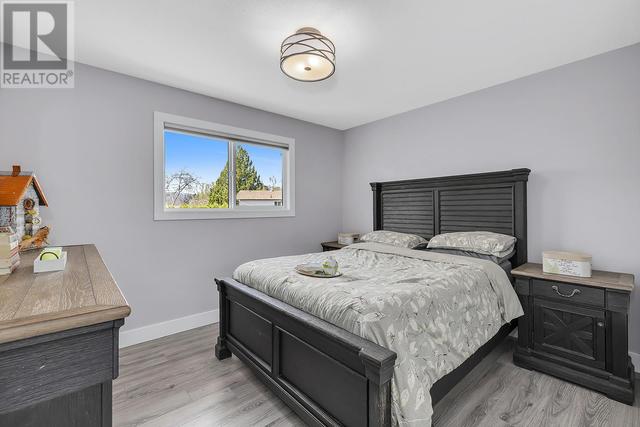 4330 San Michelle Court, House detached with 4 bedrooms, 2 bathrooms and 2 parking in Kelowna BC | Image 23