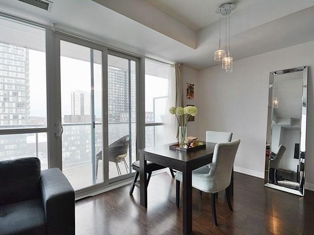 1004 - 25 Cole St, Condo with 1 bedrooms, 1 bathrooms and 1 parking in Toronto ON | Image 4