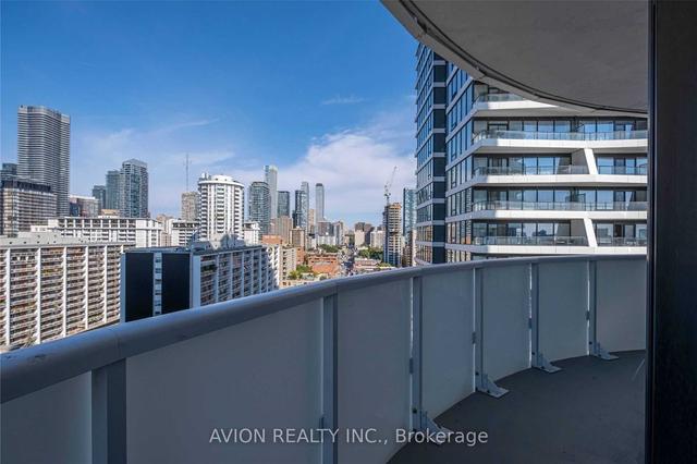 1605 - 403 Church St, Condo with 2 bedrooms, 2 bathrooms and 0 parking in Toronto ON | Image 5