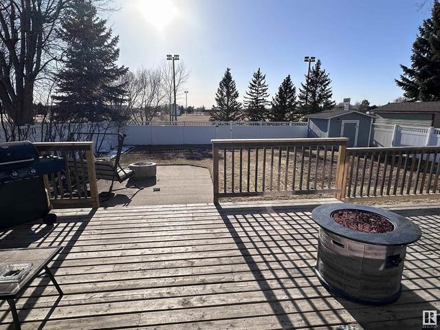 10824 106a, House detached with 4 bedrooms, 3 bathrooms and 5 parking in Westlock AB | Image 5