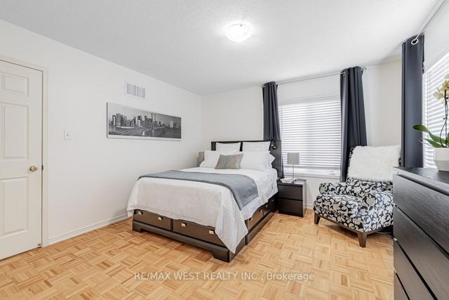 th18 - 375 Cook Rd, Townhouse with 3 bedrooms, 2 bathrooms and 3 parking in Toronto ON | Image 13