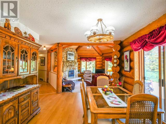 4845 Ten Mile Lake Road, House detached with 3 bedrooms, 3 bathrooms and null parking in Cariboo B BC | Image 5