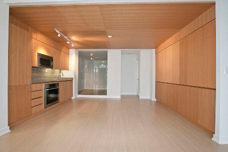 th - 3 Iceboat Terr, Townhouse with 3 bedrooms, 3 bathrooms and 1 parking in Toronto ON | Image 4