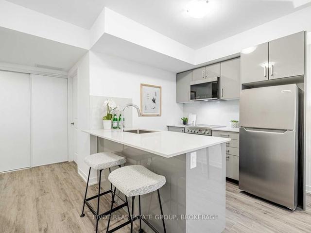 106 - 12 Marquette Ave, Townhouse with 1 bedrooms, 1 bathrooms and 0 parking in Toronto ON | Image 7
