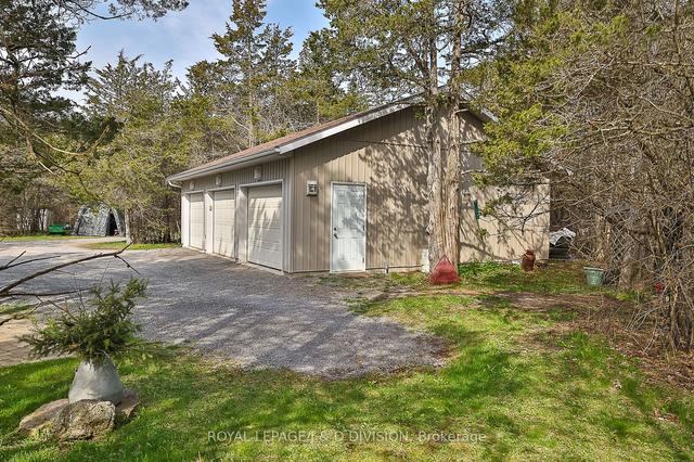979 Wyman Rd, House detached with 1 bedrooms, 2 bathrooms and 13 parking in Tyendinaga ON | Image 34