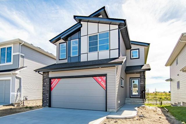 25 Memorial Parkway, House detached with 3 bedrooms, 2 bathrooms and 4 parking in Red Deer County AB | Image 3