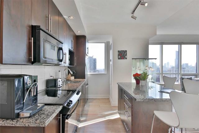 2506 - 28 Linden St, Condo with 2 bedrooms, 2 bathrooms and 1 parking in Toronto ON | Image 13