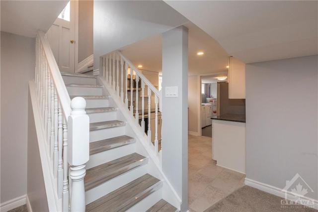 14 Bradley Street, House detached with 4 bedrooms, 2 bathrooms and 10 parking in Ottawa ON | Image 21