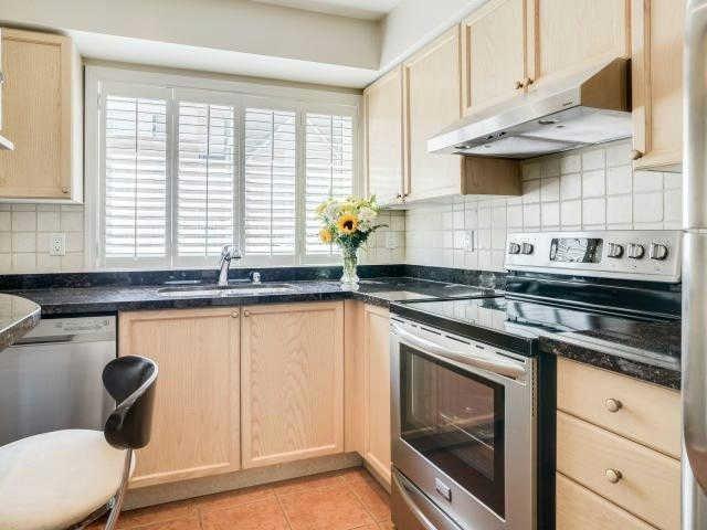 th 42 - 21 Replin Rd, Townhouse with 4 bedrooms, 3 bathrooms and 1 parking in Toronto ON | Image 7