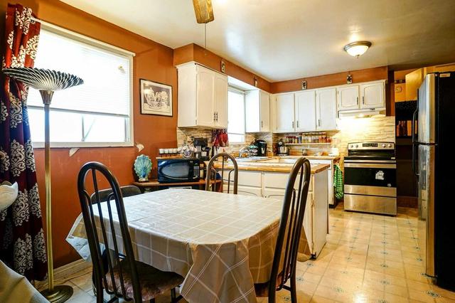 2 Deerpark Cres, House detached with 3 bedrooms, 3 bathrooms and 2 parking in Brampton ON | Image 9