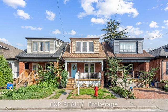 50 Edgemont St N, House detached with 3 bedrooms, 1 bathrooms and 1 parking in Hamilton ON | Image 1