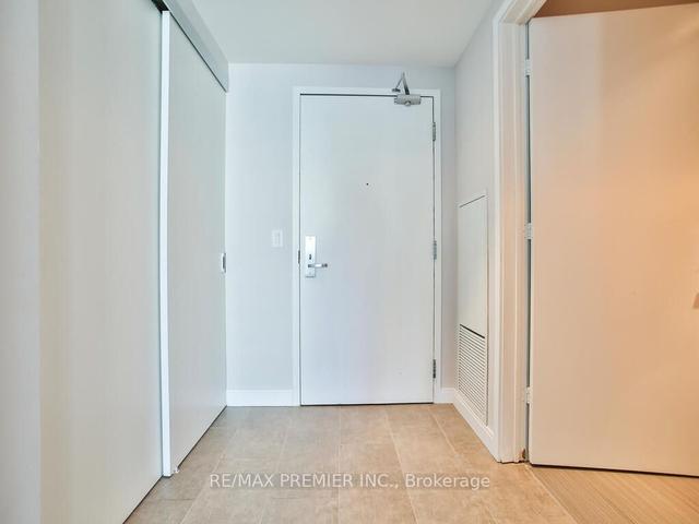 1606 - 8 Charlotte St, Condo with 2 bedrooms, 2 bathrooms and 1 parking in Toronto ON | Image 38