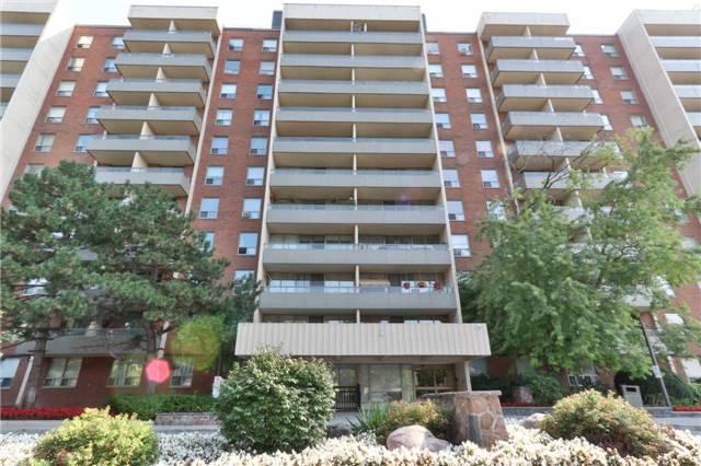 1001 - 1 Four Winds Dr, Condo with 2 bedrooms, 1 bathrooms and 1 parking in Toronto ON | Image 1