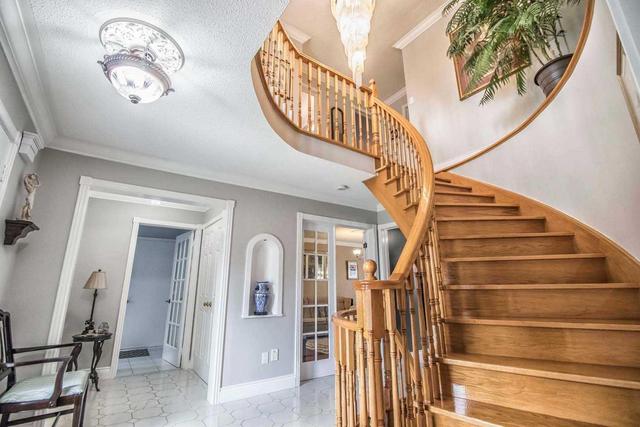 31 Petworth Rd, House detached with 4 bedrooms, 4 bathrooms and 4 parking in Brampton ON | Image 2