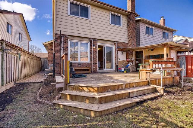 392 Hansen Rd N, House detached with 3 bedrooms, 3 bathrooms and 3 parking in Brampton ON | Image 31
