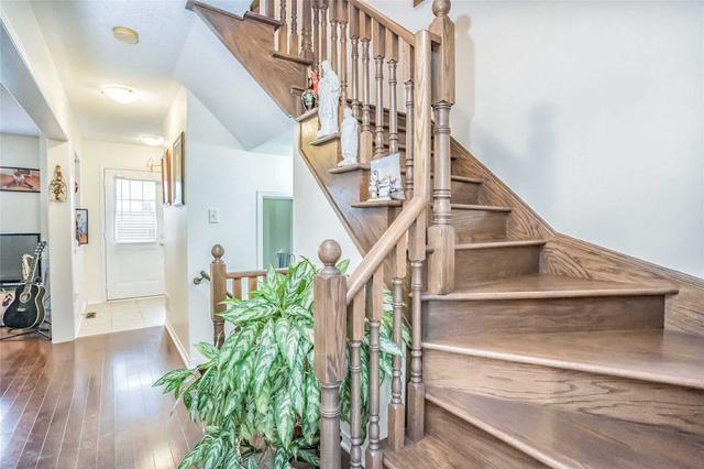 154 Gas Lamp Lane, House semidetached with 3 bedrooms, 2 bathrooms and 2 parking in Markham ON | Image 22