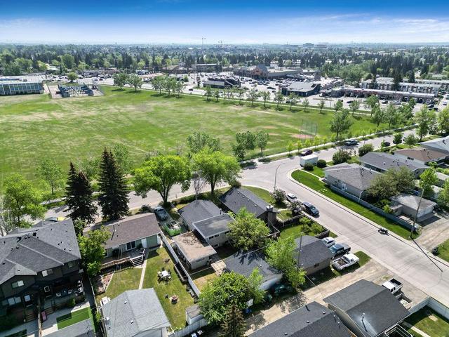 3535 40 Street Sw, House detached with 1 bedrooms, 2 bathrooms and 5 parking in Calgary AB | Image 6