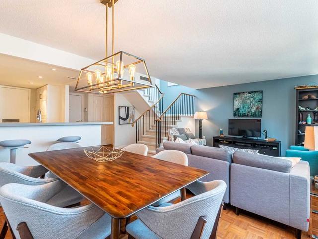 ph#5 - 360 Bloor St E, Condo with 1 bedrooms, 2 bathrooms and 1 parking in Toronto ON | Image 2